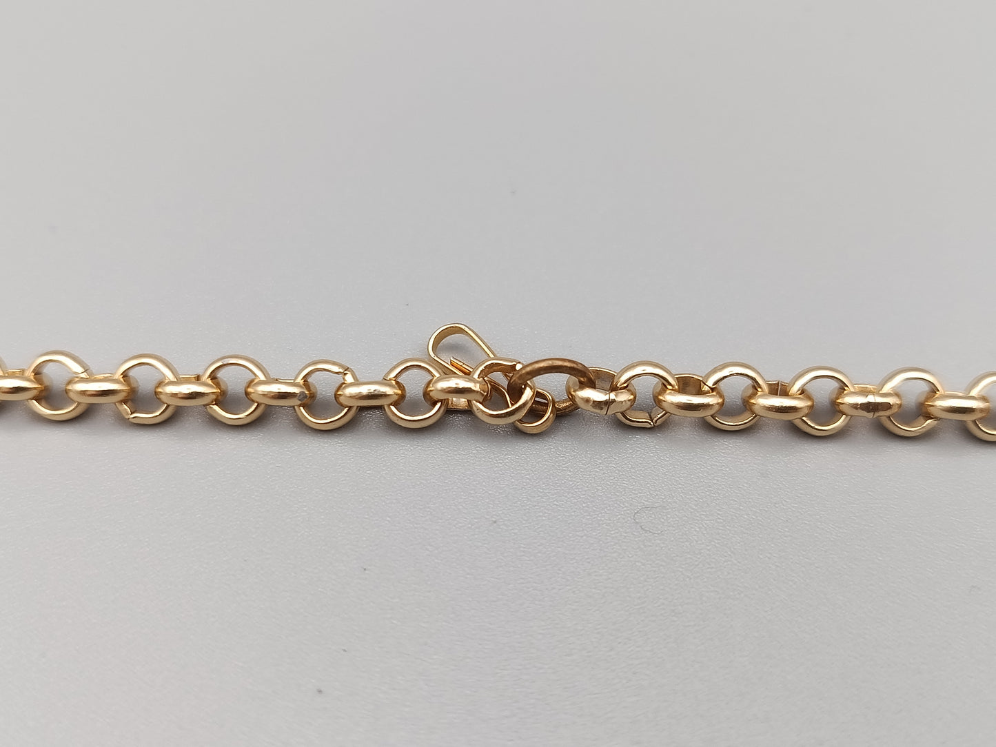 Elegante in Goldoptik Klassische Hals Kette