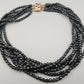 Mehrreihige schwarze Perlenkette Eleganter Schmuck