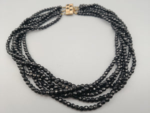 Mehrreihige schwarze Perlenkette Eleganter Schmuck