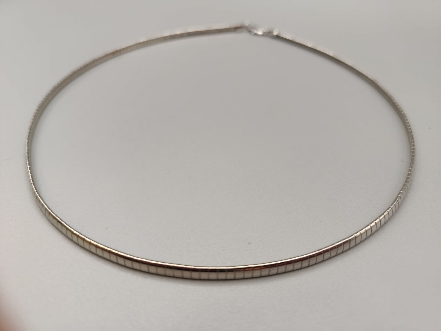 Elegante Damen Kette Design in Silber-Optik
