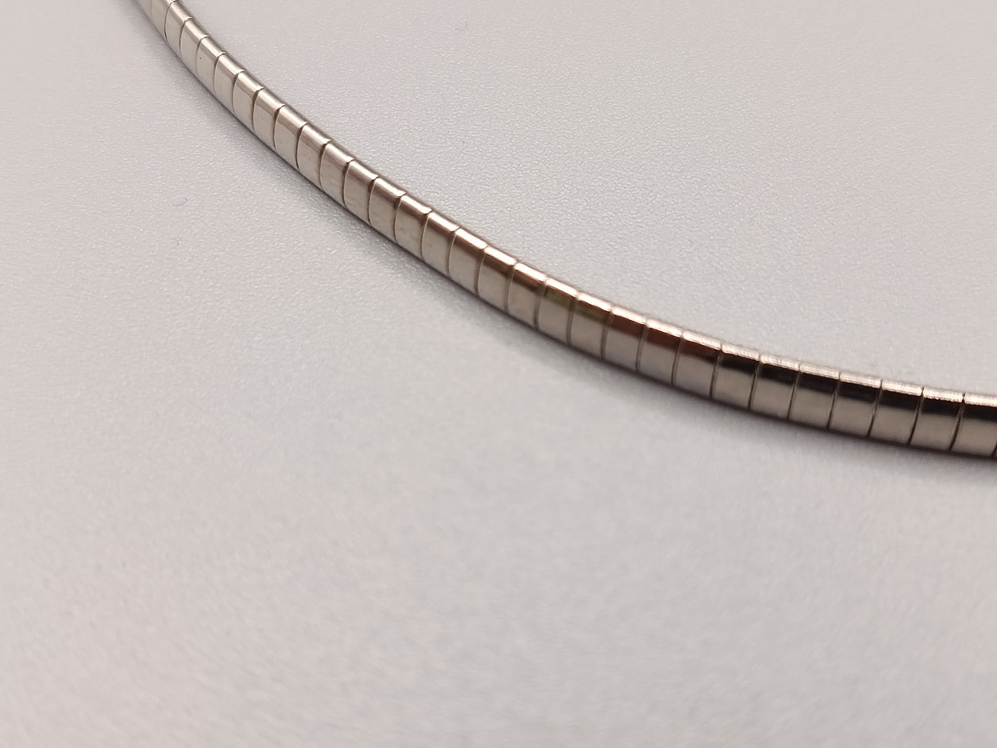 Elegante Damen Kette Design in Silber-Optik