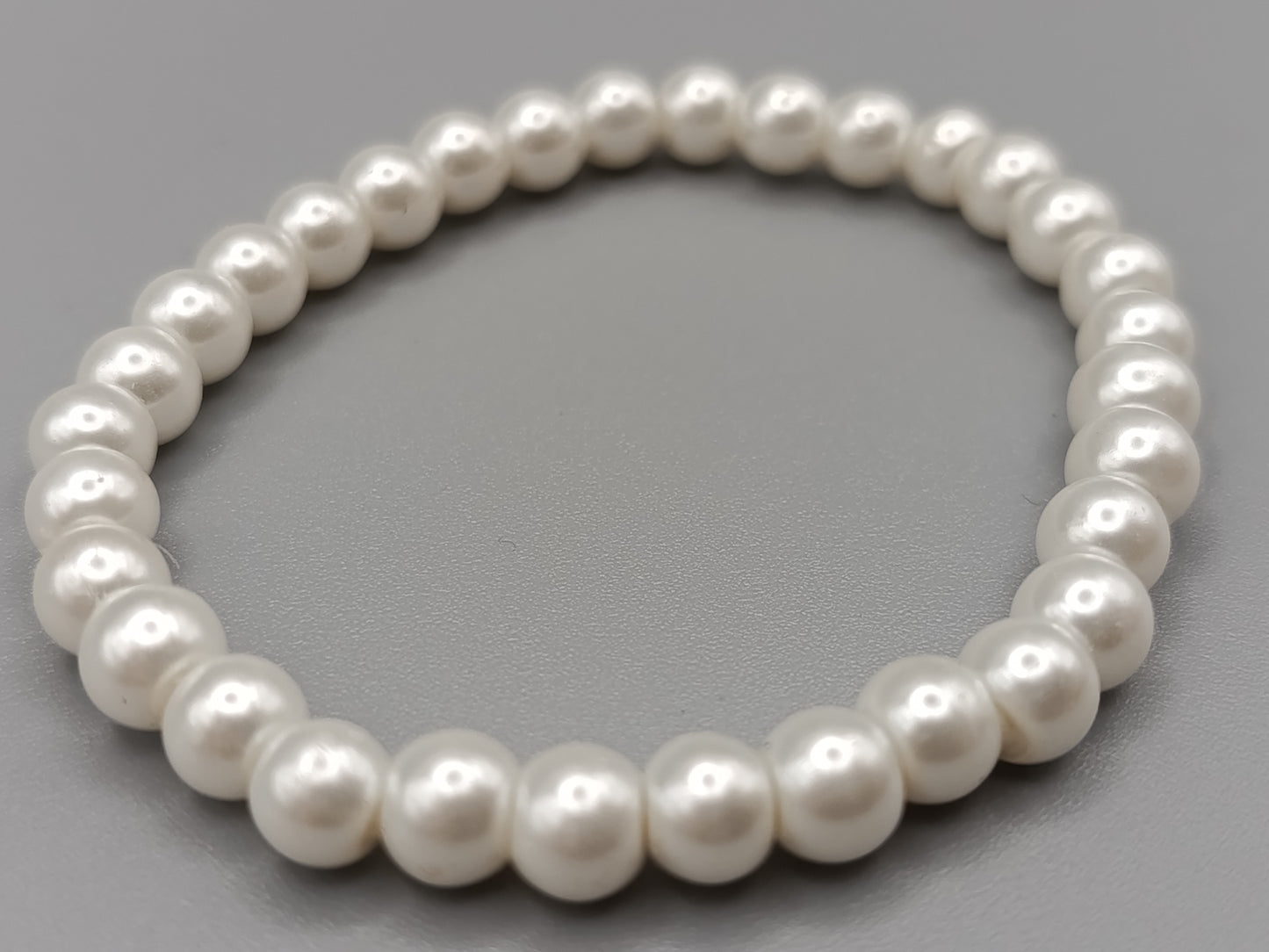 Klassisches Damen Perlenarmband Elegantes Design