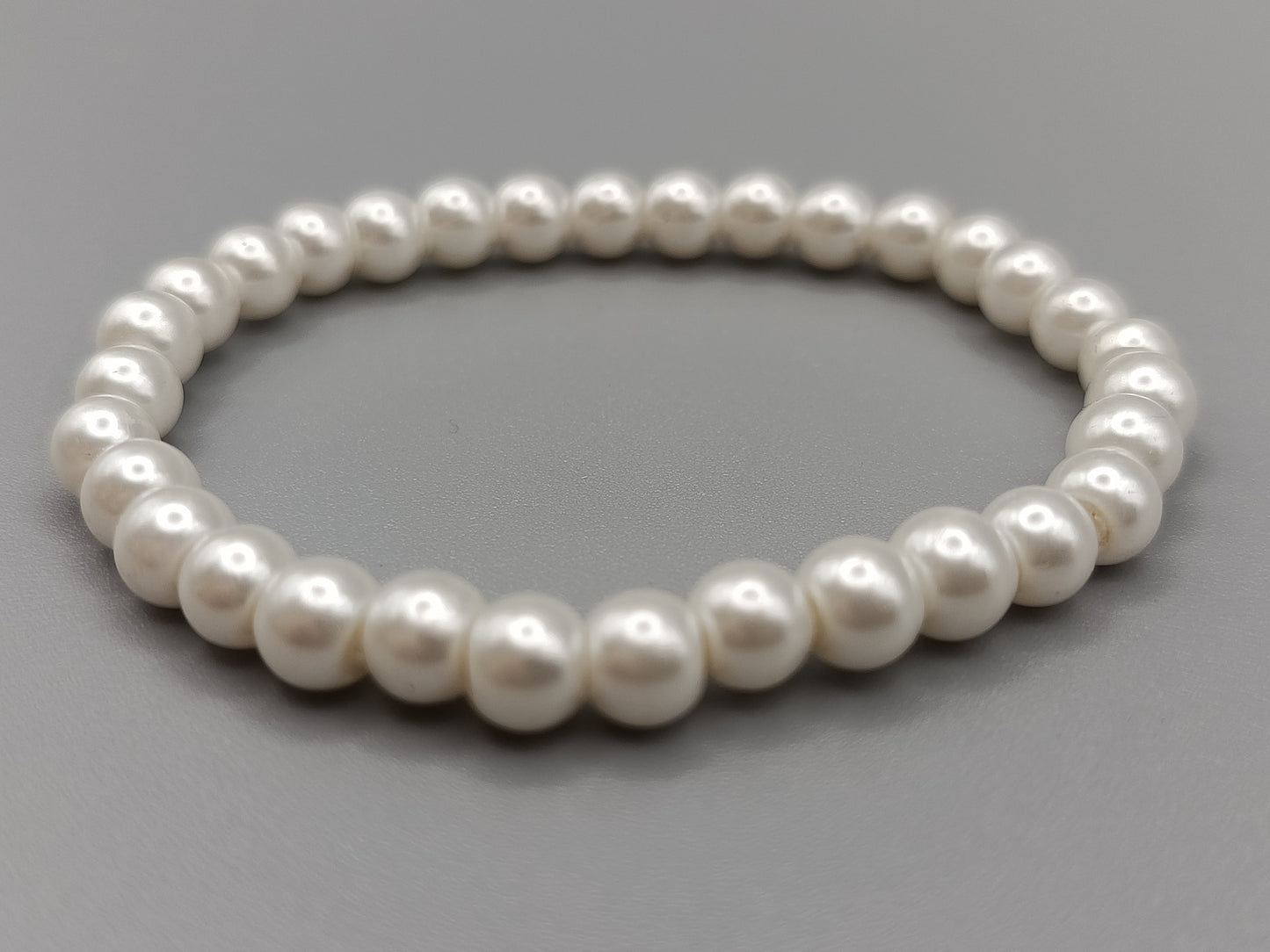 Klassisches Damen Perlenarmband Elegantes Design