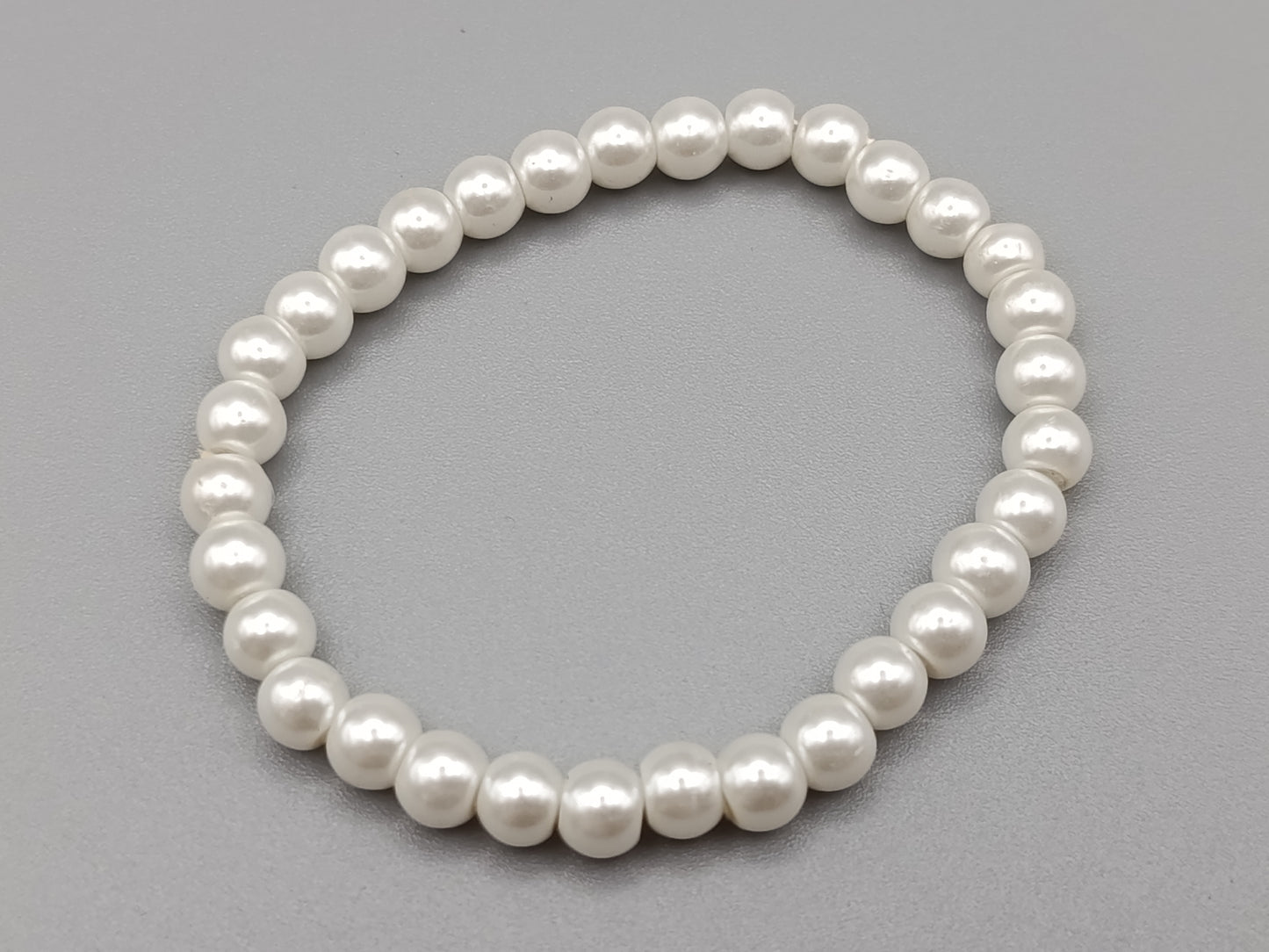 Klassisches Damen Perlenarmband Elegantes Design