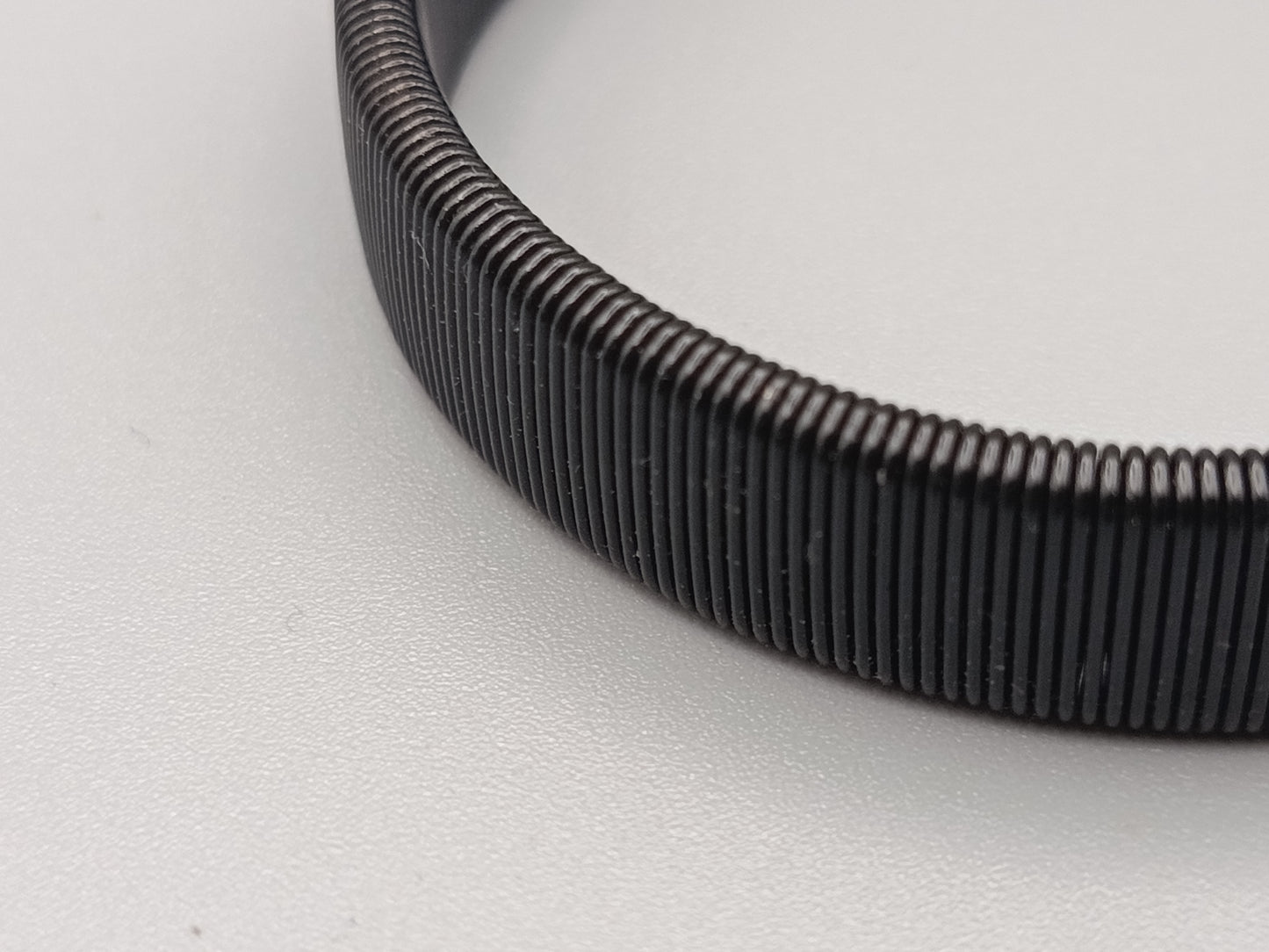 Klassischer Ärmelhalter in Schwarz Flexibler