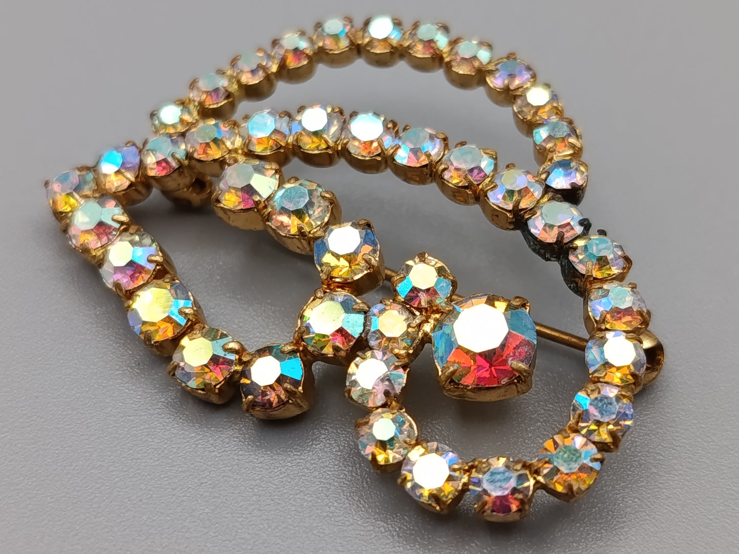 Elegante Strass Brosche in Gold-Optik  Vintage Design