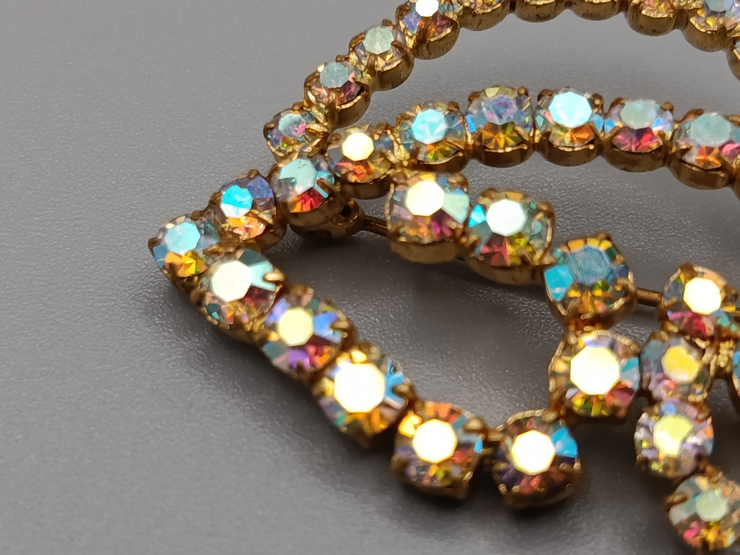 Elegante Strass Brosche in Gold-Optik  Vintage Design