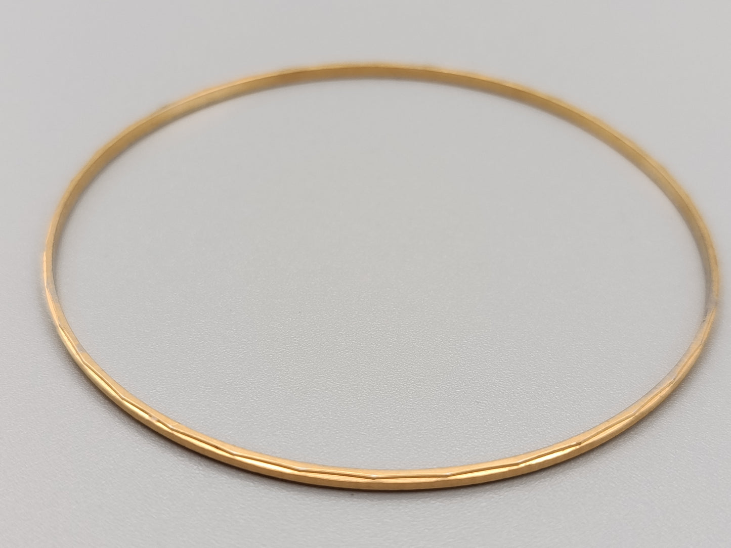 Schlichter Damen Armreif in Gold-Optik Armschmuck