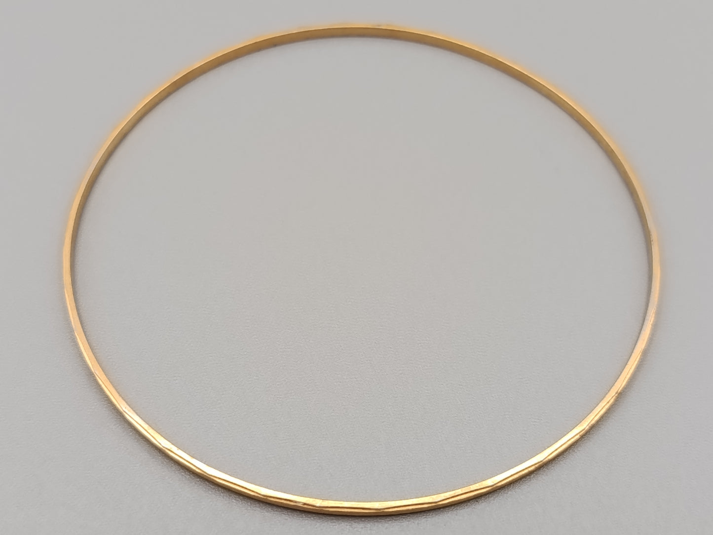 Schlichter Damen Armreif in Gold-Optik Armschmuck