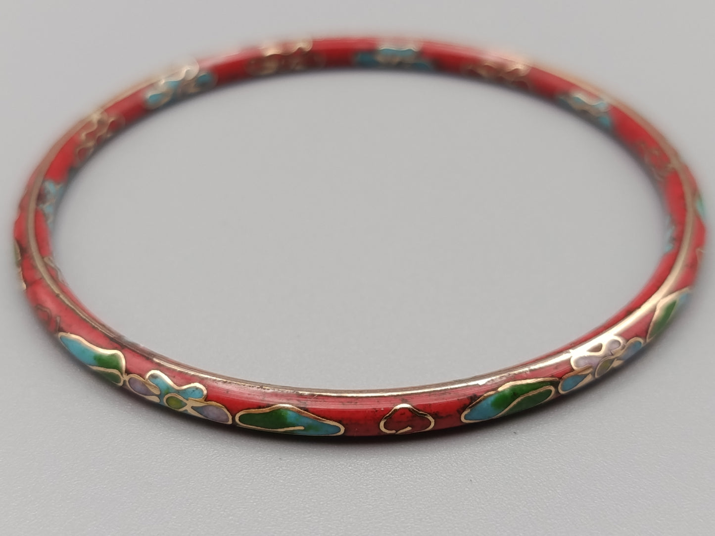 Klassischer Damen Armreif in Traditionelles Cloisonné Design
