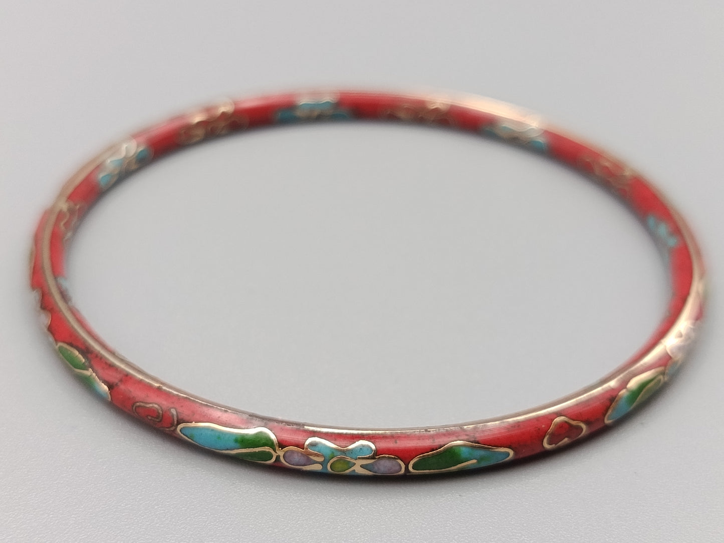 Klassischer Damen Armreif in Traditionelles Cloisonné Design