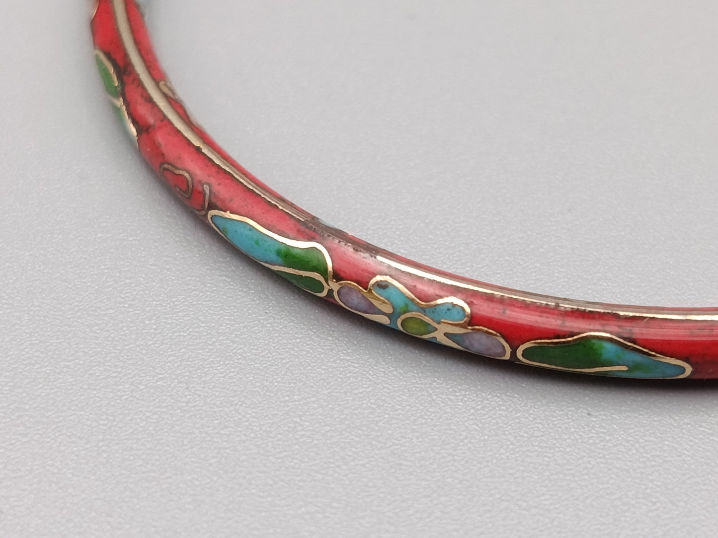 Klassischer Damen Armreif in Traditionelles Cloisonné Design