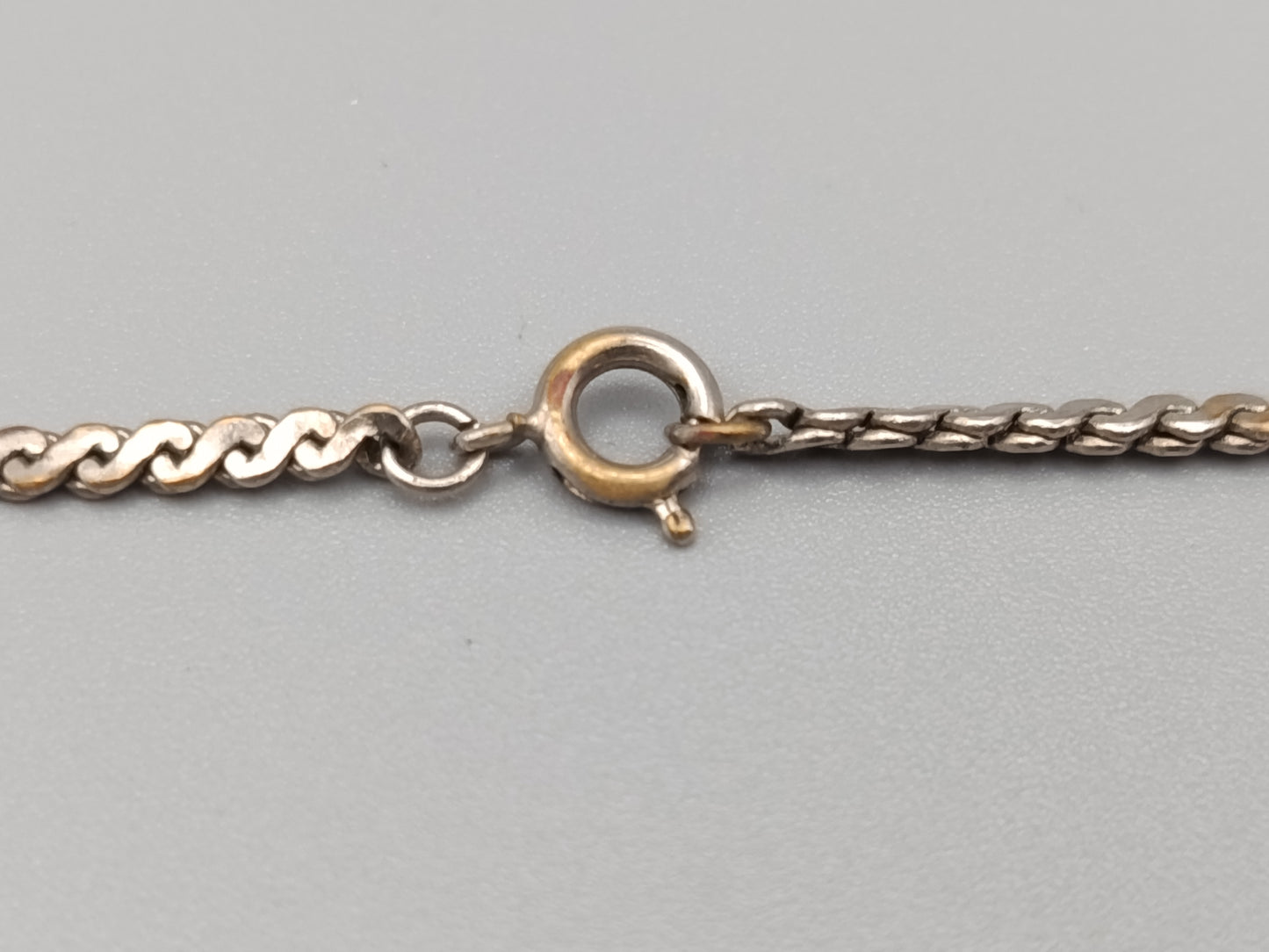 Elegante Damen Kette in Silber-Optik Klassisch