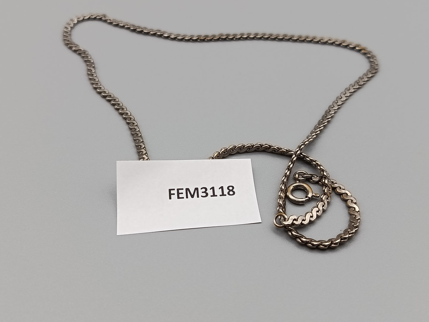Elegante Damen Kette in Silber-Optik Klassisch