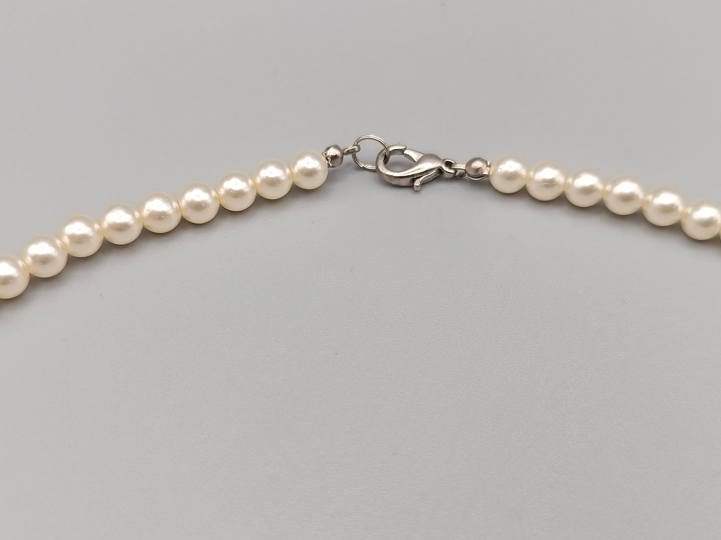 Klassische Damen Perlenkette Zeitlose Eleganz