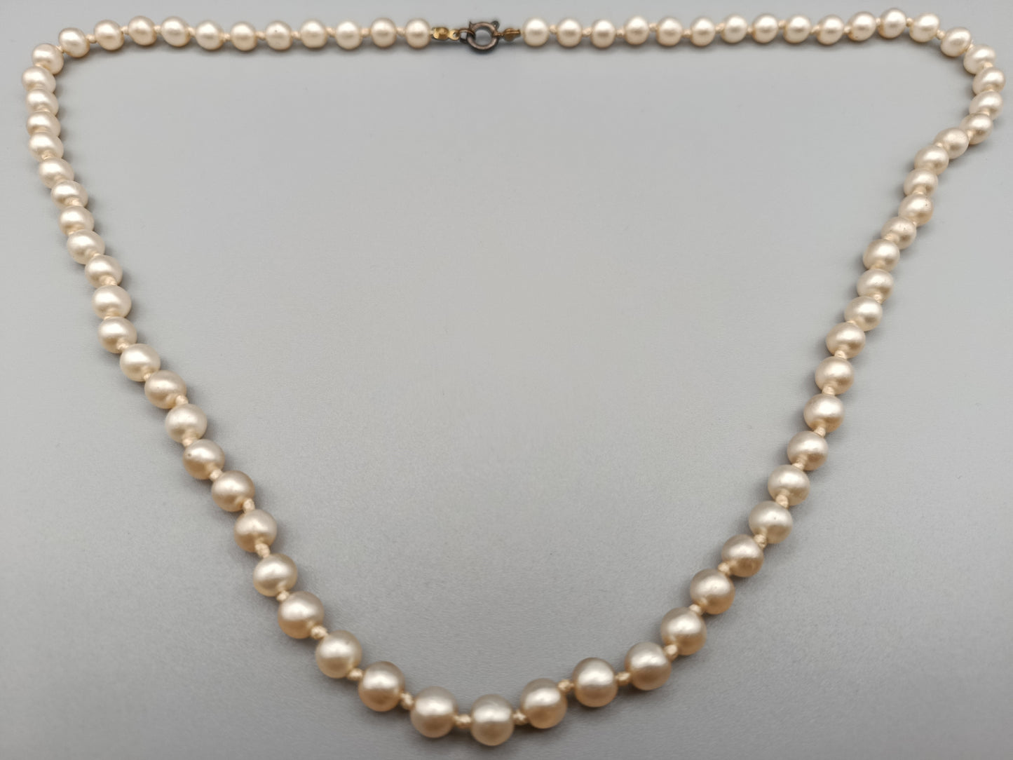 Klassische Damen Perlenkette Zeitlose Eleganz