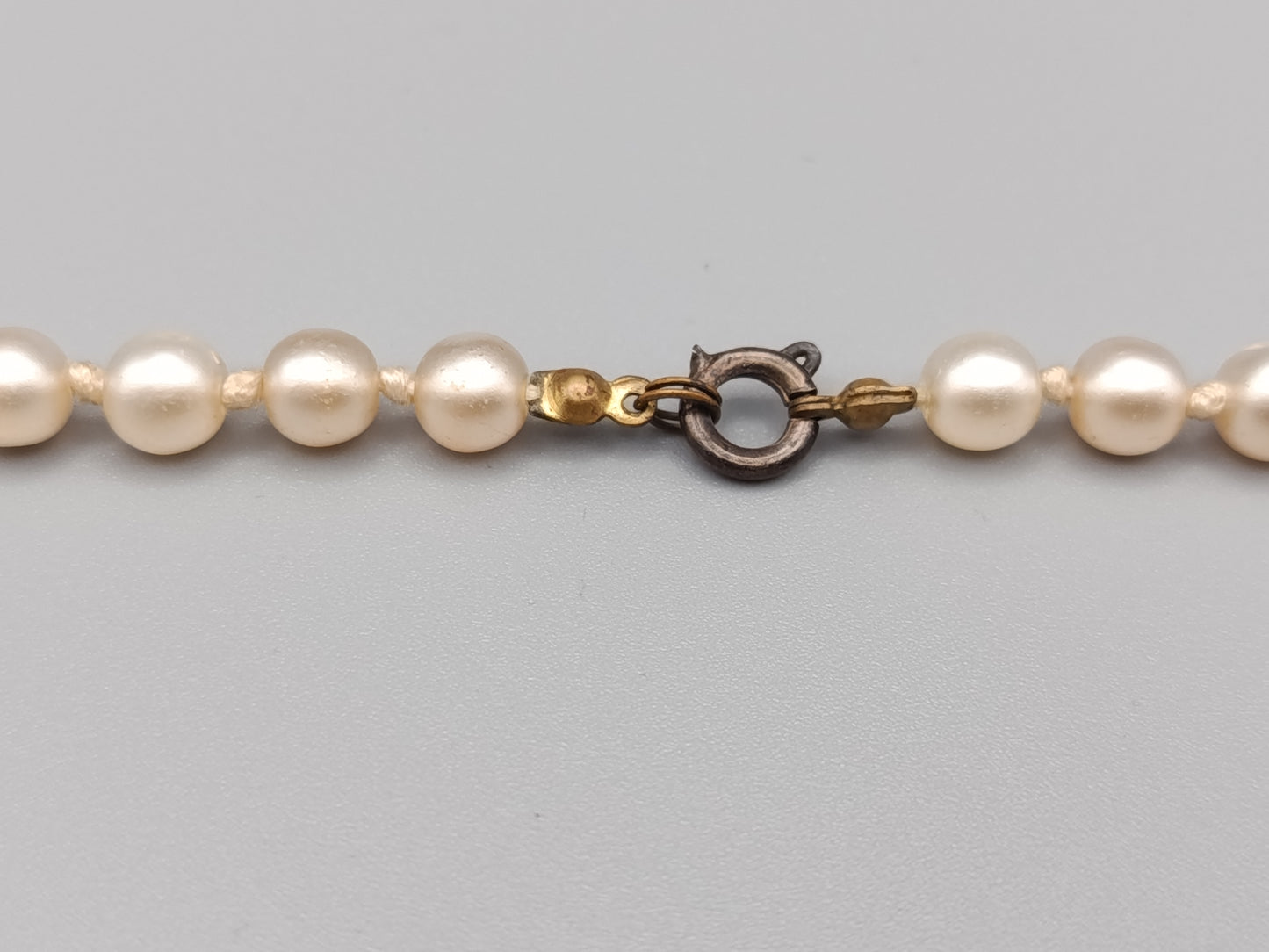 Klassische Damen Perlenkette Zeitlose Eleganz