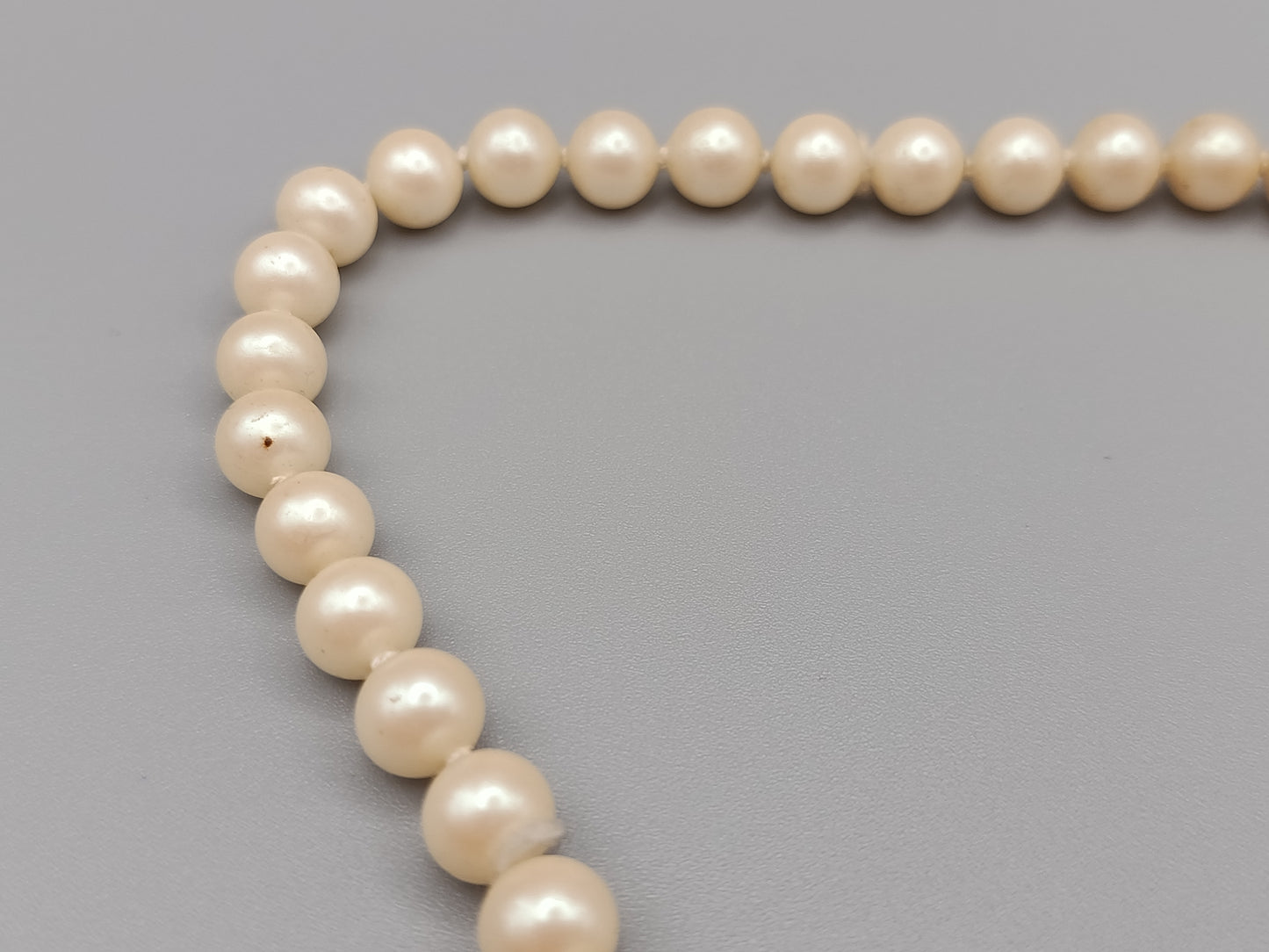 Klassische Damen Perlenkette Zeitlose Eleganz