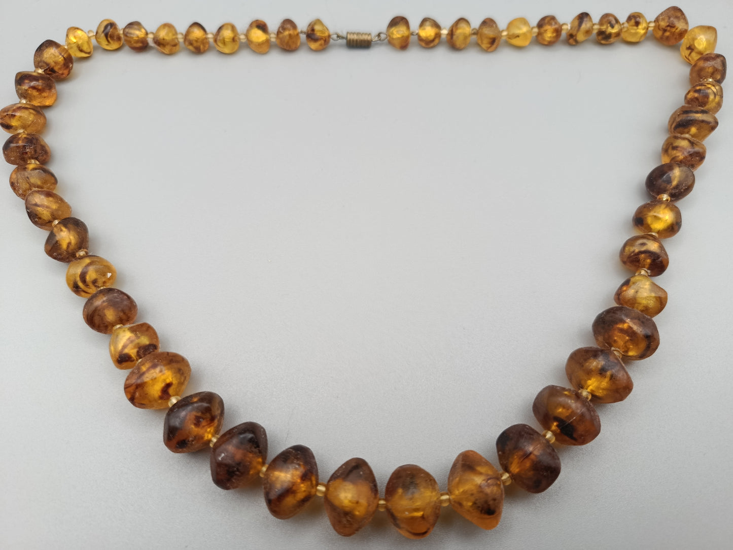 Klassische Damen Kette Zeitloser Bernsteinschmuck