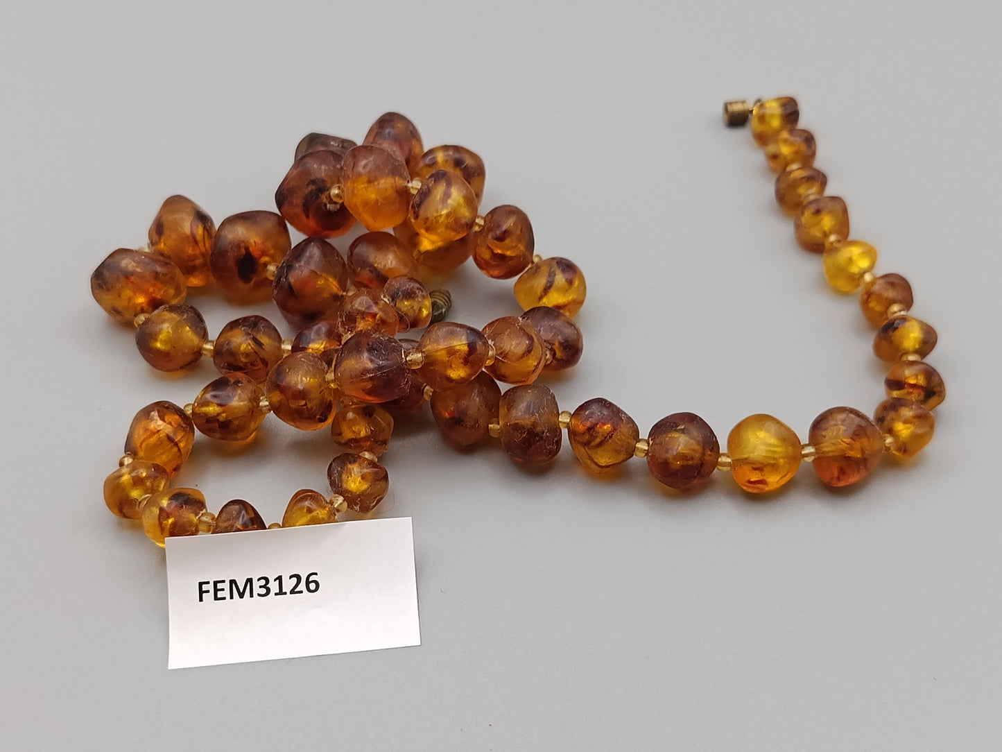 Klassische Damen Kette Zeitloser Bernsteinschmuck