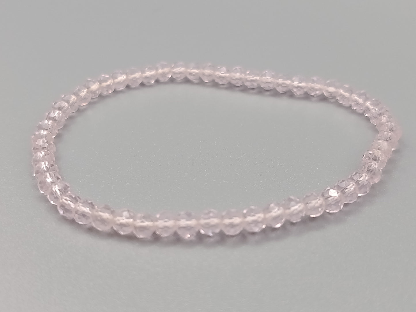 Elegantes Damen Armband in Hellrosa Elastisch