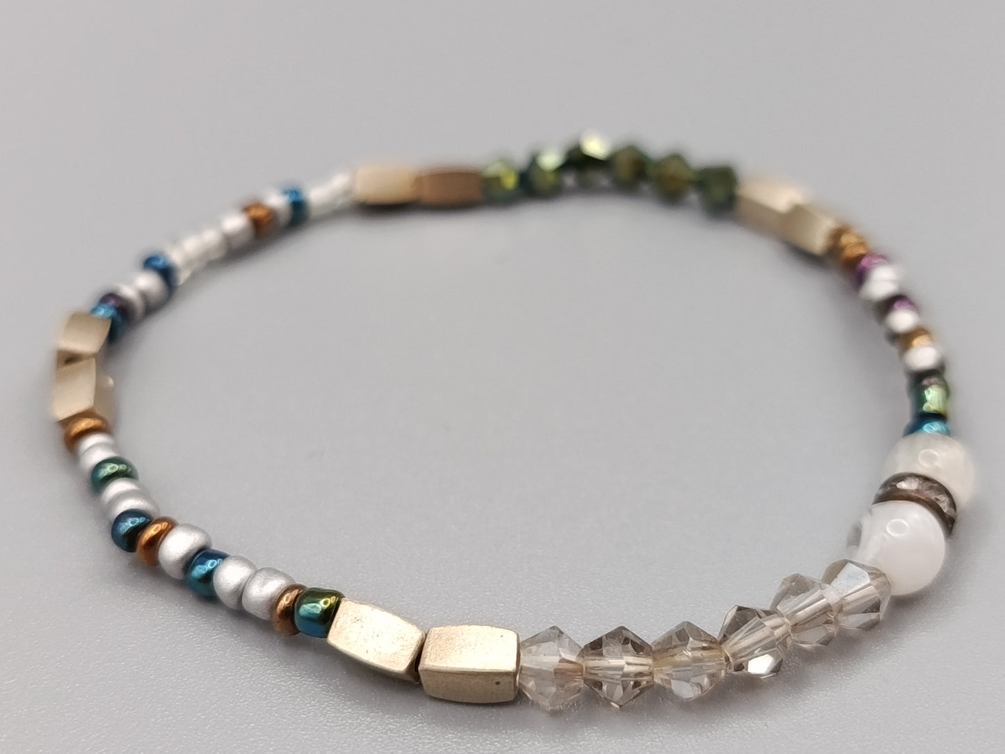 Buntes Damen Armband mit Stein- und Glasperlen