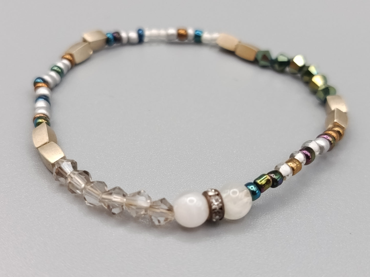 Buntes Damen Armband mit Stein- und Glasperlen