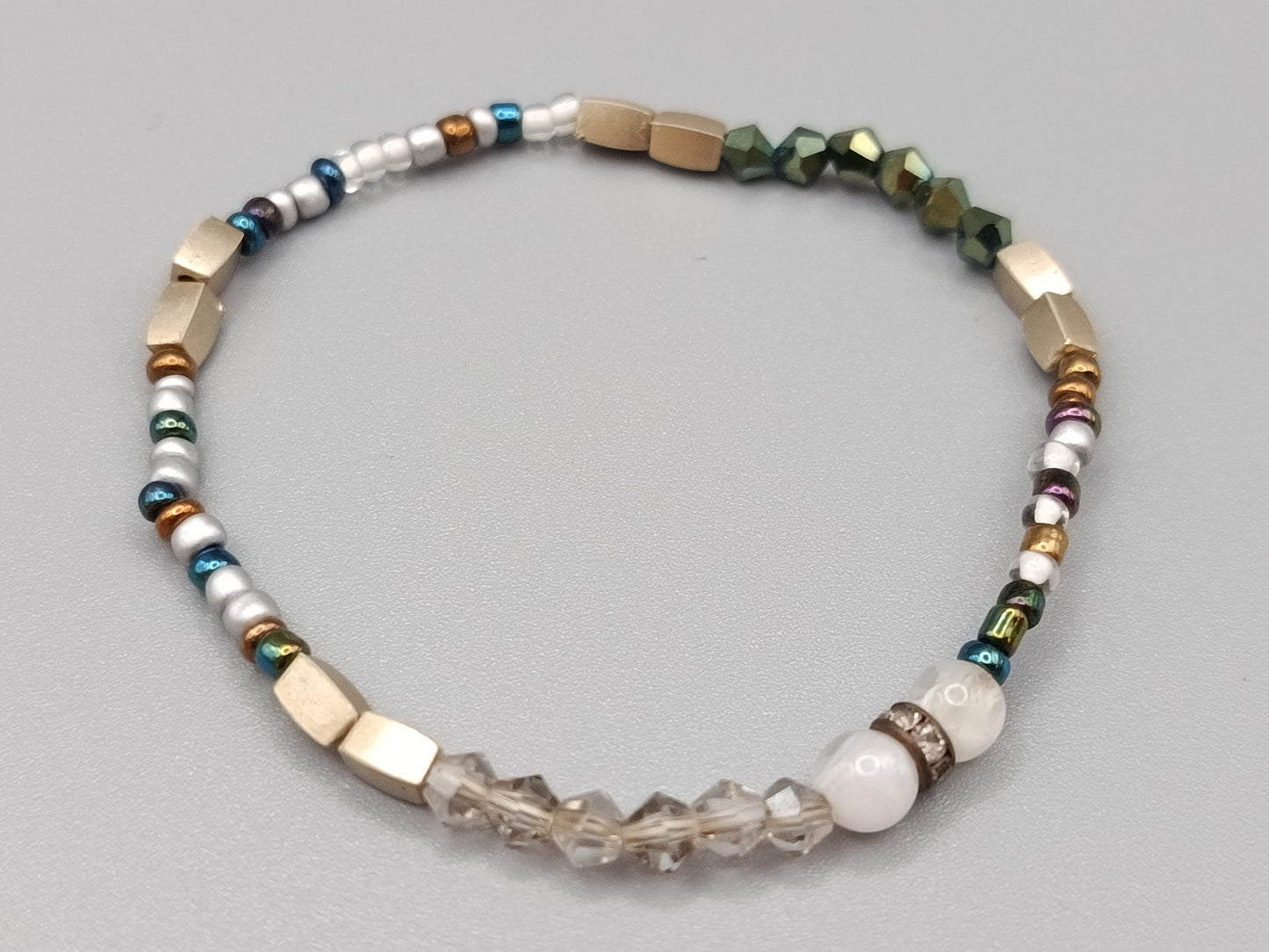 Buntes Damen Armband mit Stein- und Glasperlen