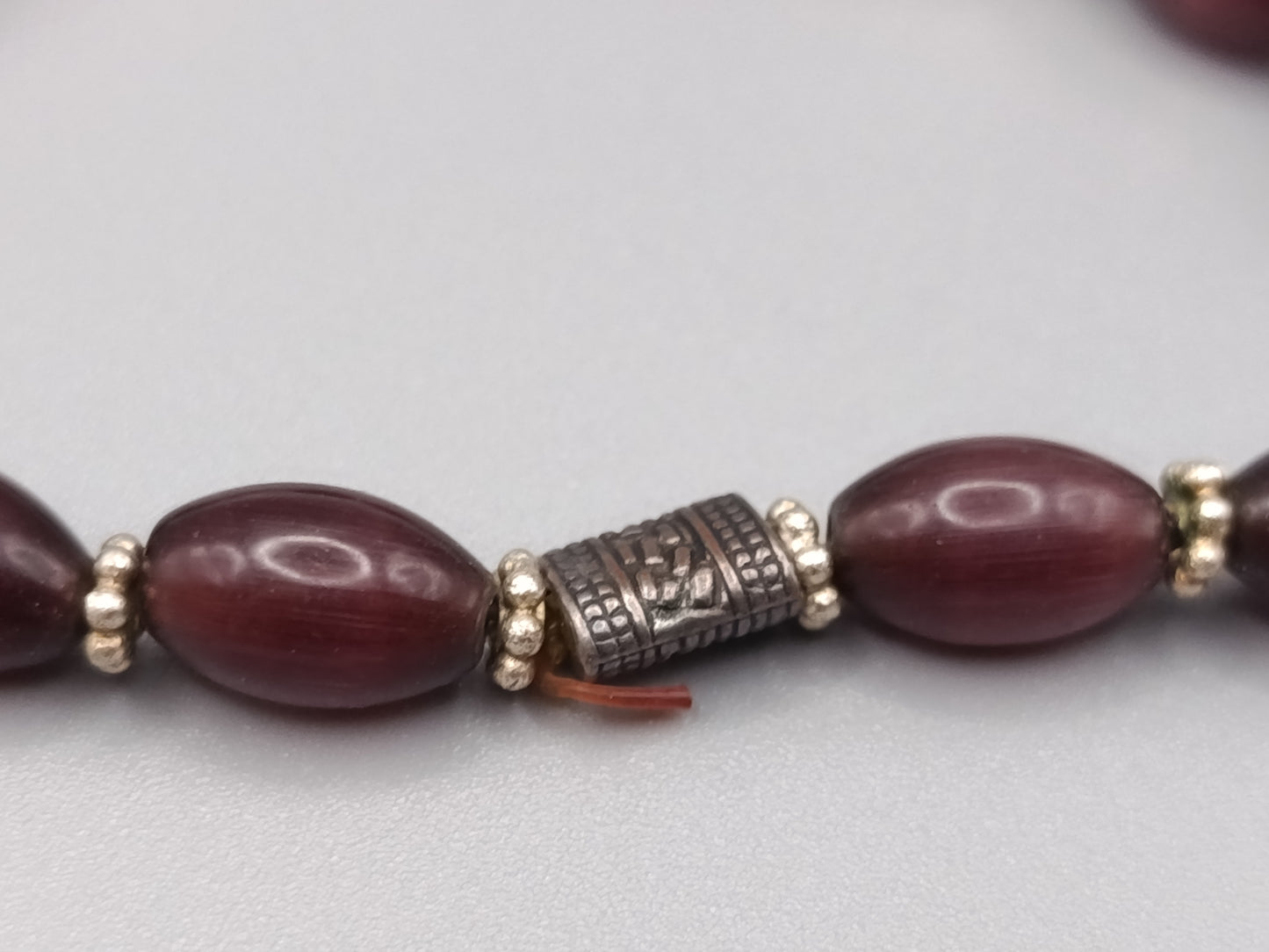 Stilvolles Damen Armband mit ovalen Perlen