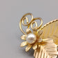 Edle Vintage Brosche in Gold Optik Florales Design