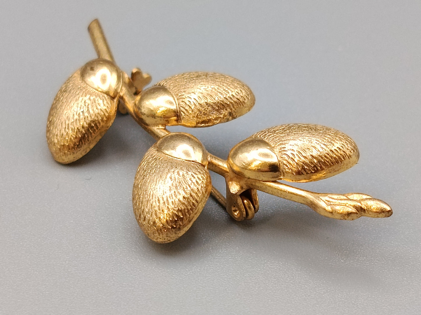 Elegante Brosche Goldfarbener Vintage Schmuck