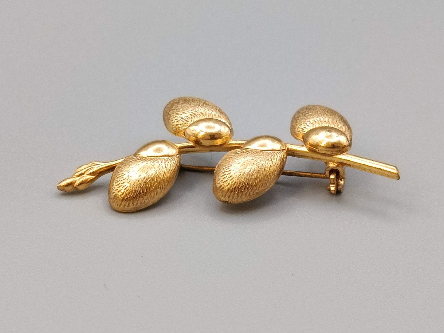 Elegante Brosche Goldfarbener Vintage Schmuck