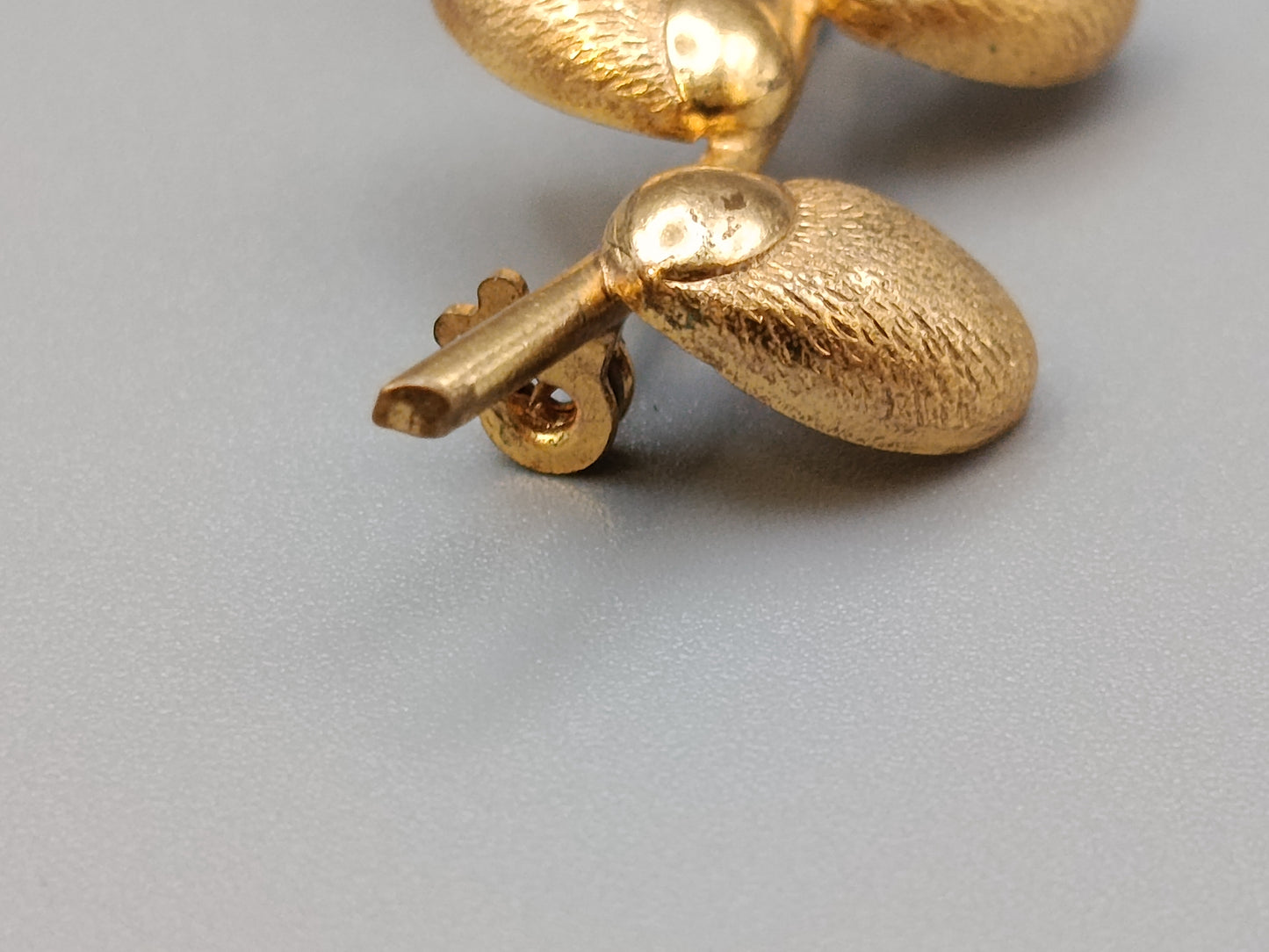 Elegante Brosche Goldfarbener Vintage Schmuck
