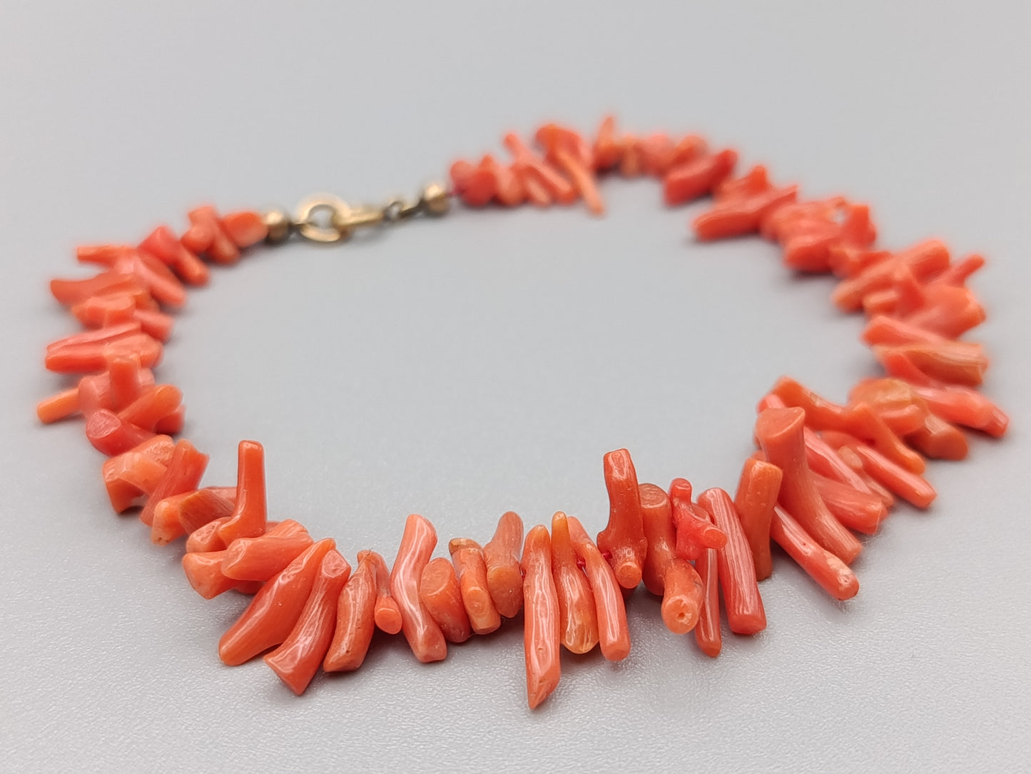Stilvolles Damen Armband Rote Korallen Vintage Design