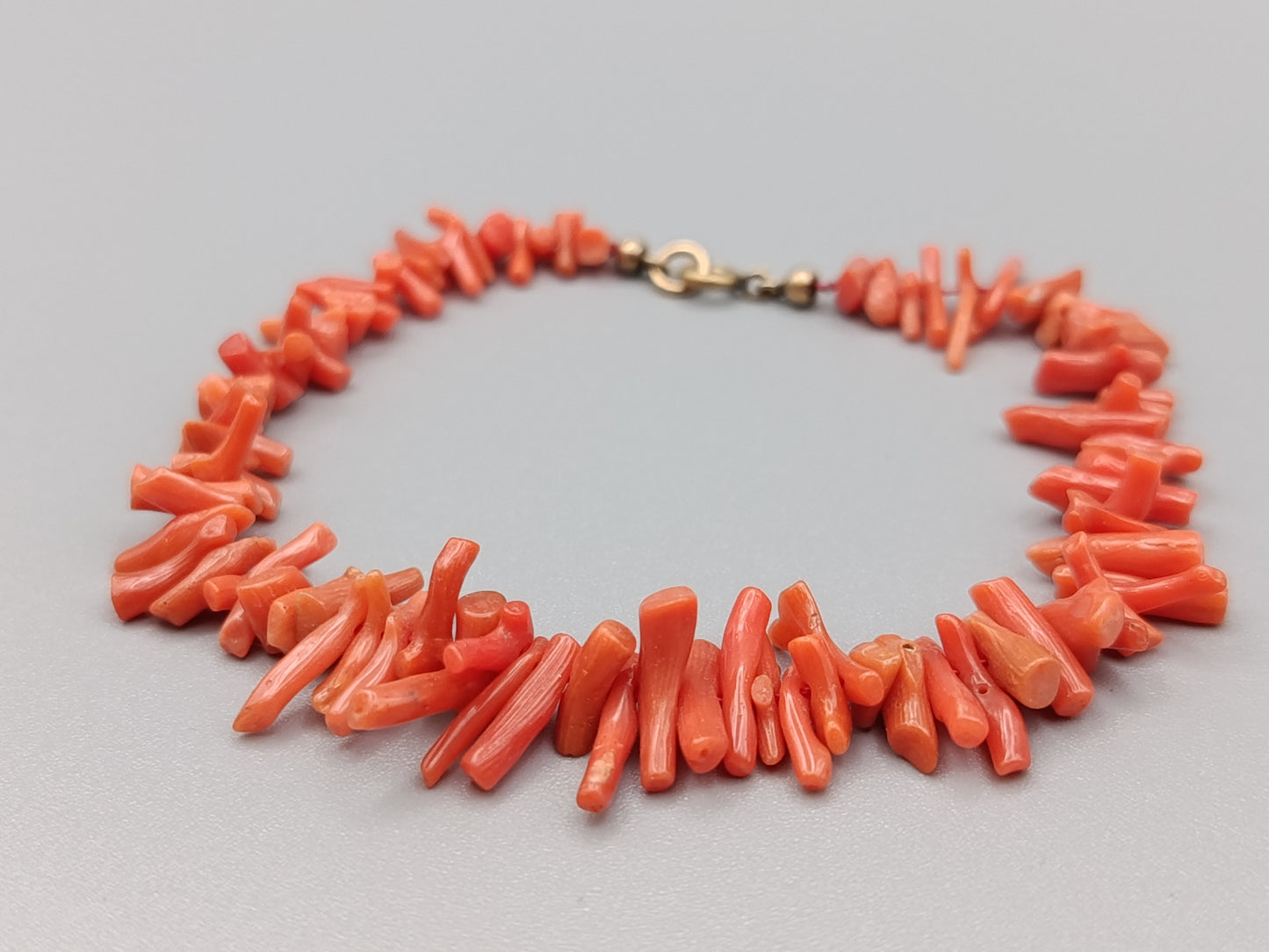 Stilvolles Damen Armband Rote Korallen Vintage Design