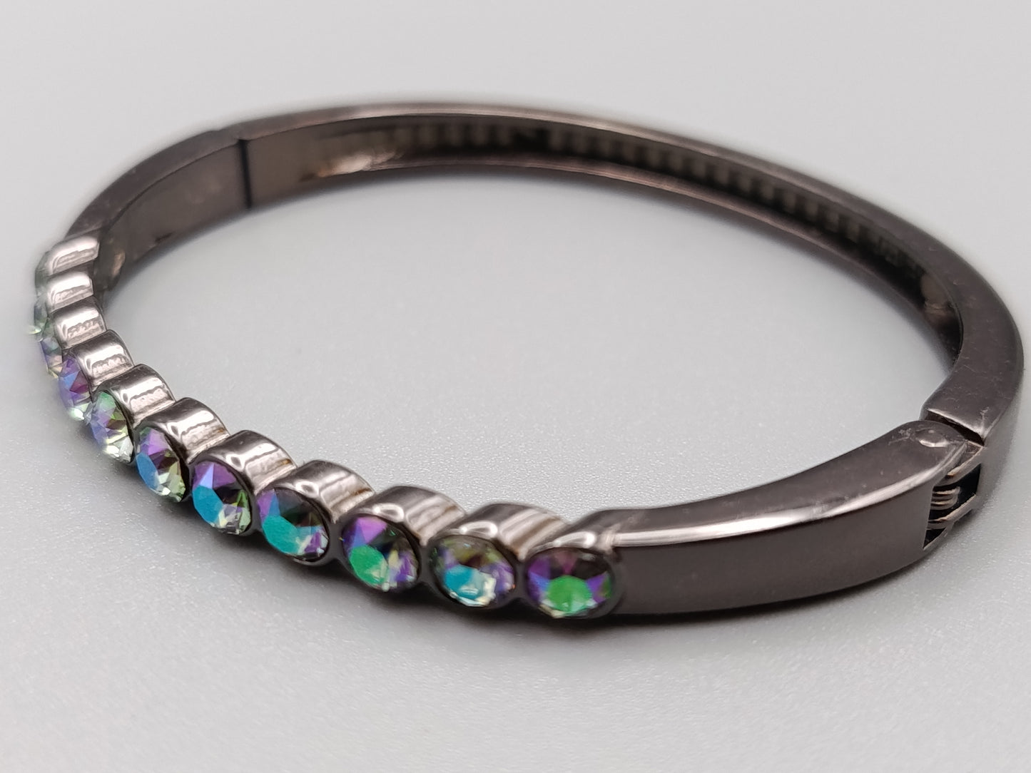 Elegantes Damen Armband mit bunten Kristallsteinen