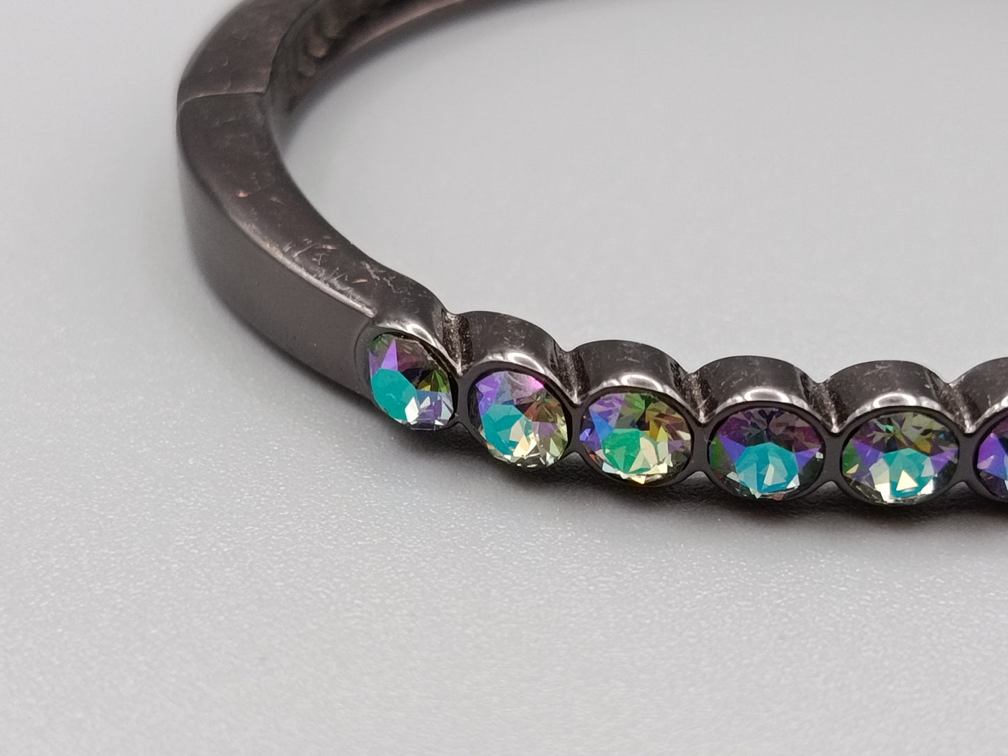 Elegantes Damen Armband mit bunten Kristallsteinen