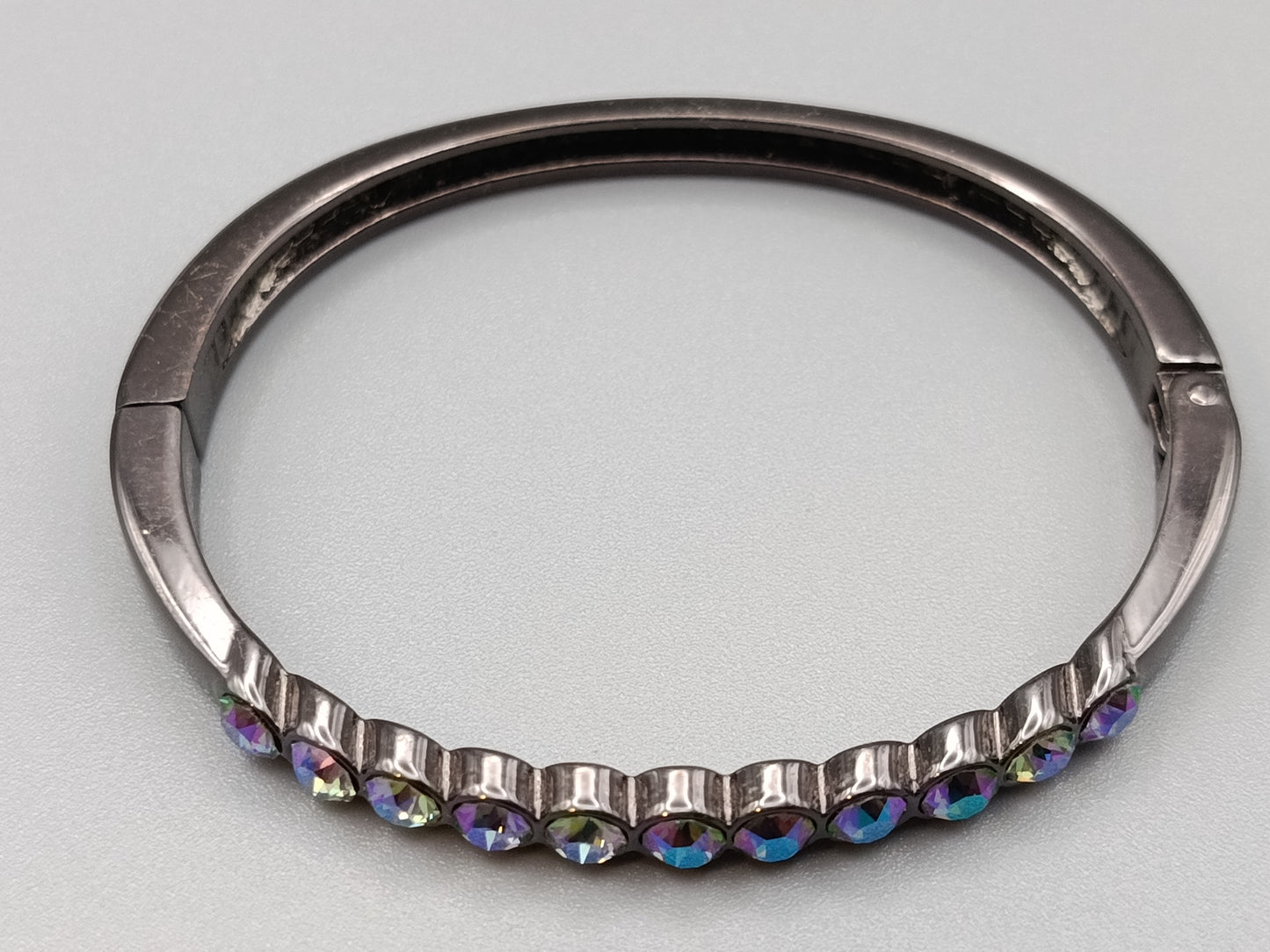 Elegantes Damen Armband mit bunten Kristallsteinen