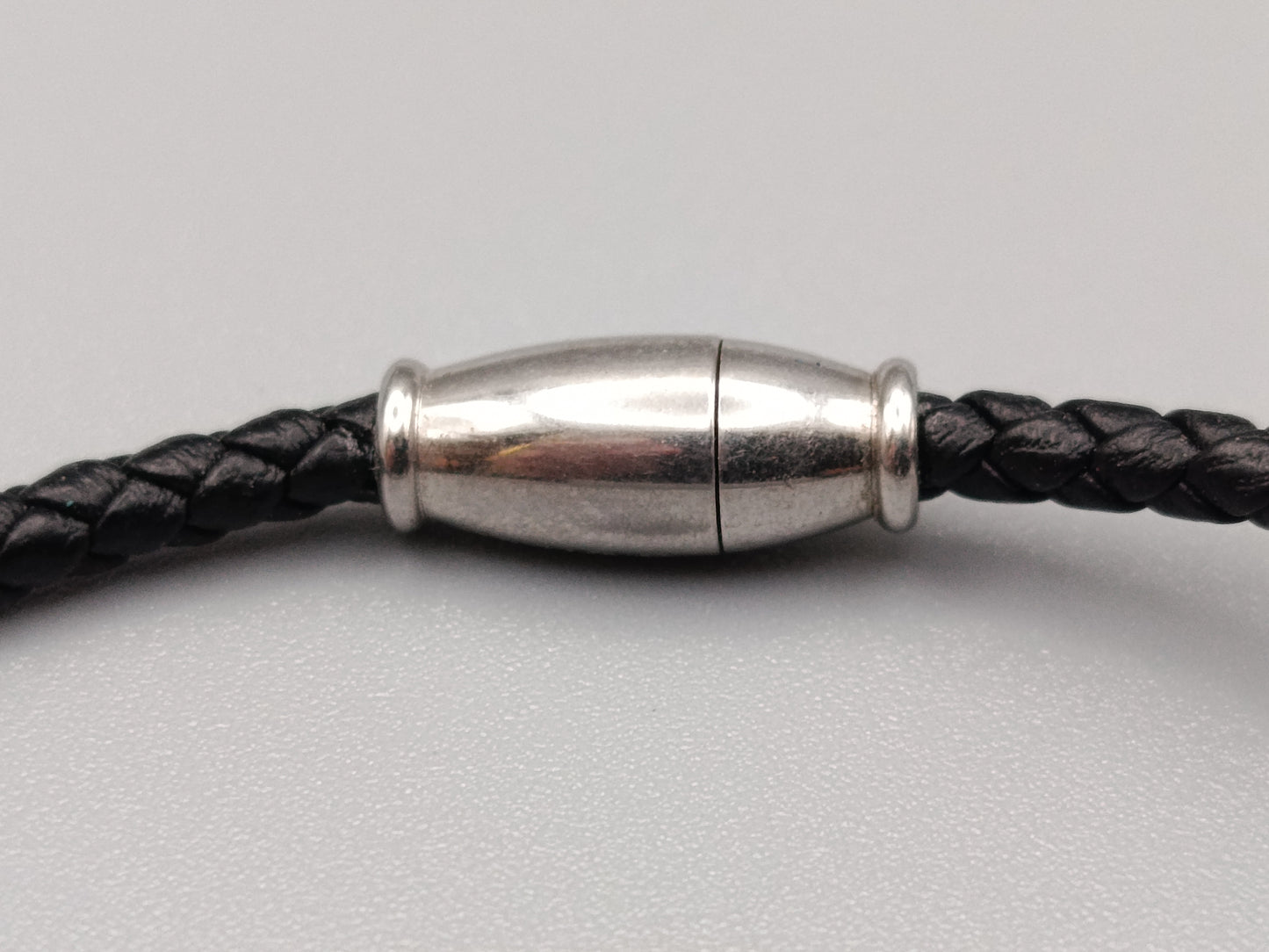 Elegantes Leder Armband in Schwarz Stilvoller Armrei