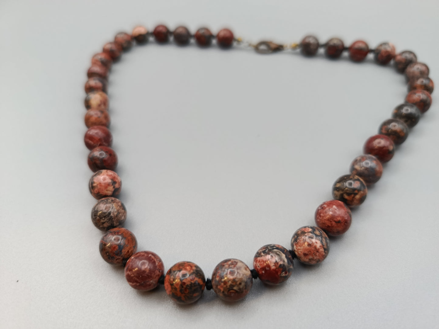 Stilvolle Mahagoni-Obsidian Perlen Kette Naturstein