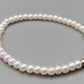 Eleganter Elastisches Perlen Armband in Weiß