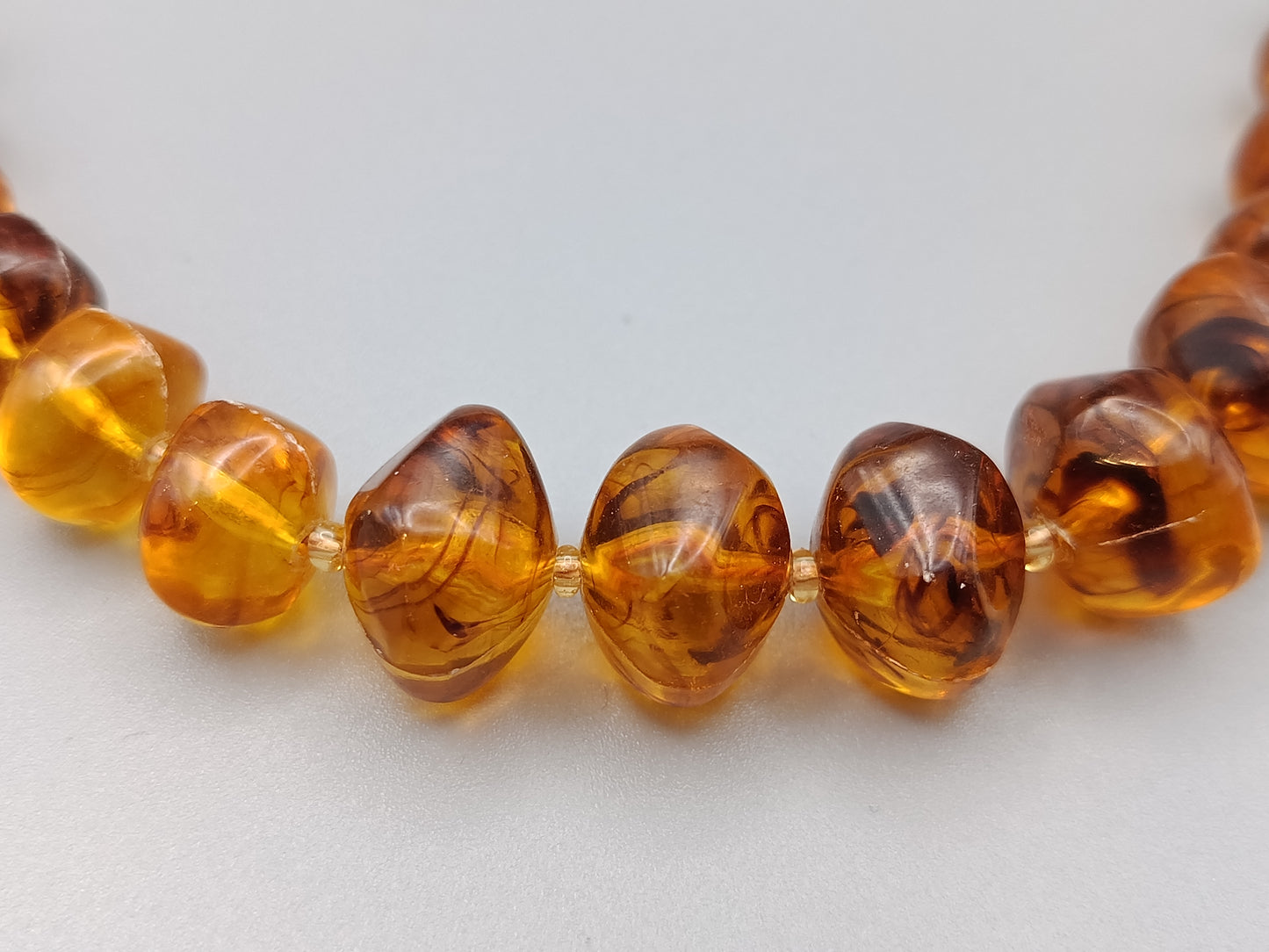 Edle Vintage Bernstein Kette Honigfarbene Barock-Perlen