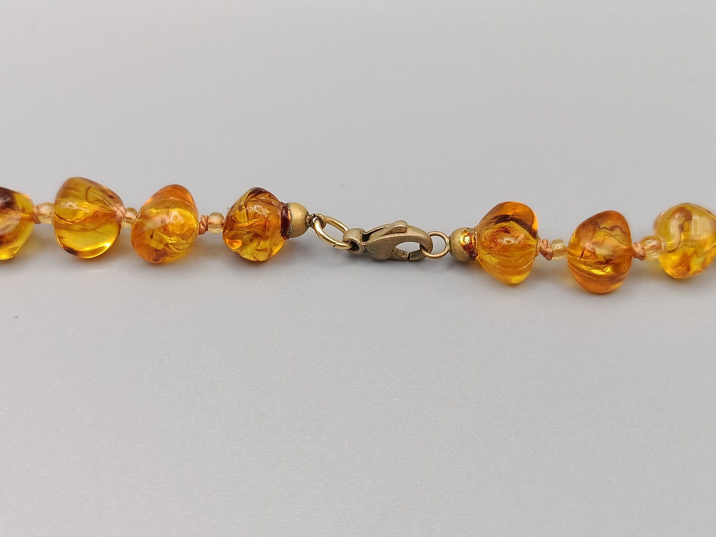 Edle Vintage Bernstein Kette Honigfarbene Barock-Perlen