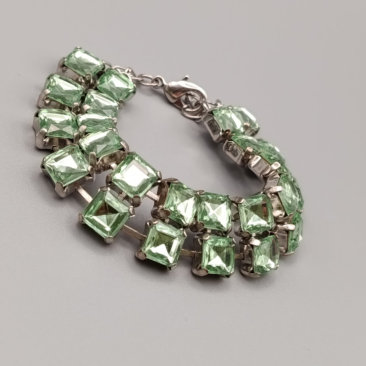 Glanzvolles Damen Armband in Silber-Optik