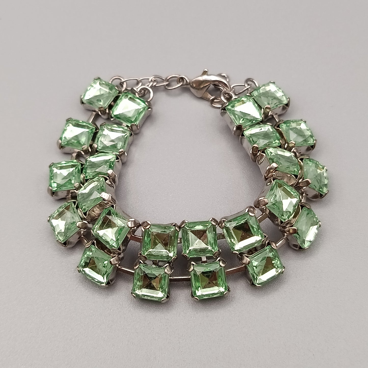Glanzvolles Damen Armband in Silber-Optik