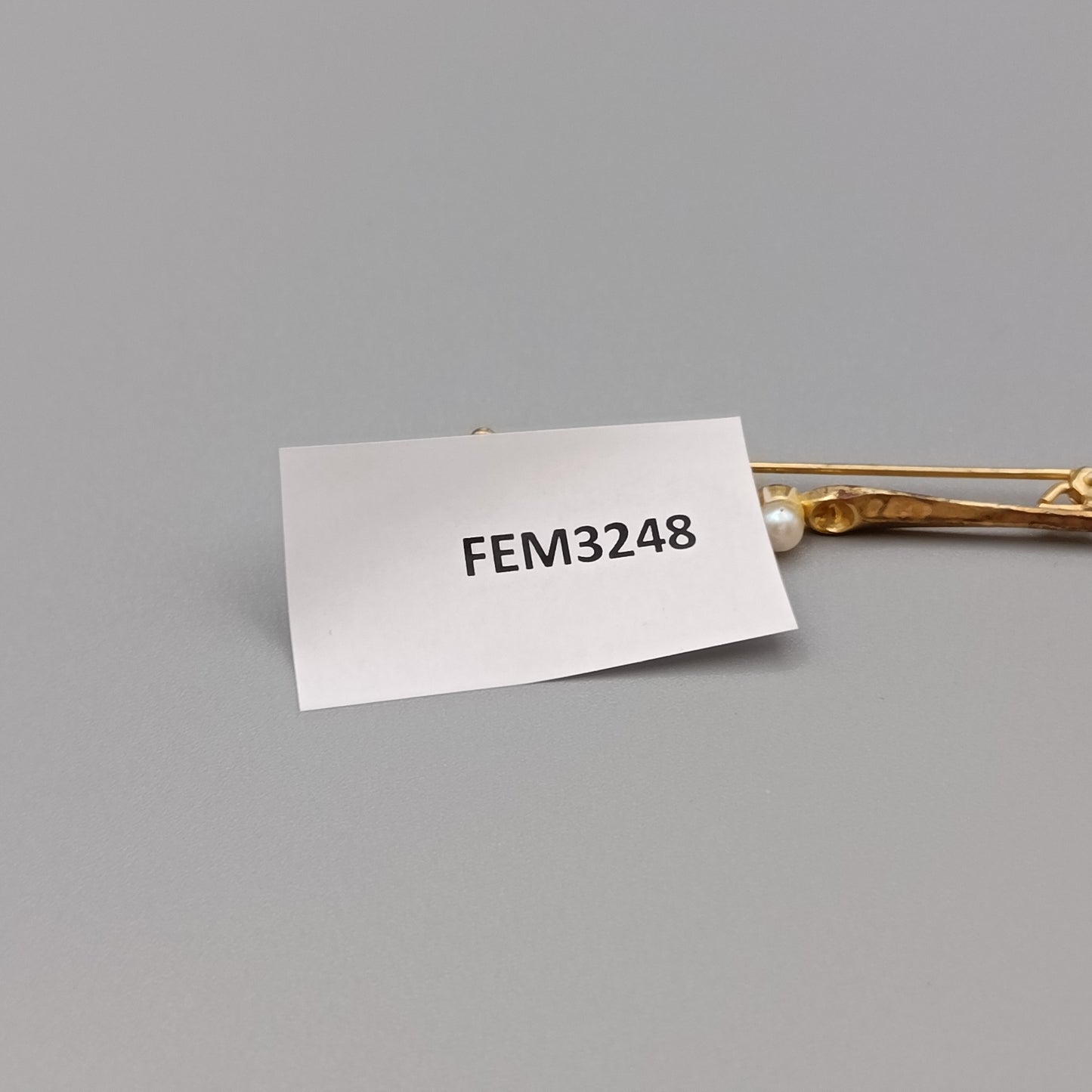 Edle Vintage Stabnadel Brosche Goldfarben