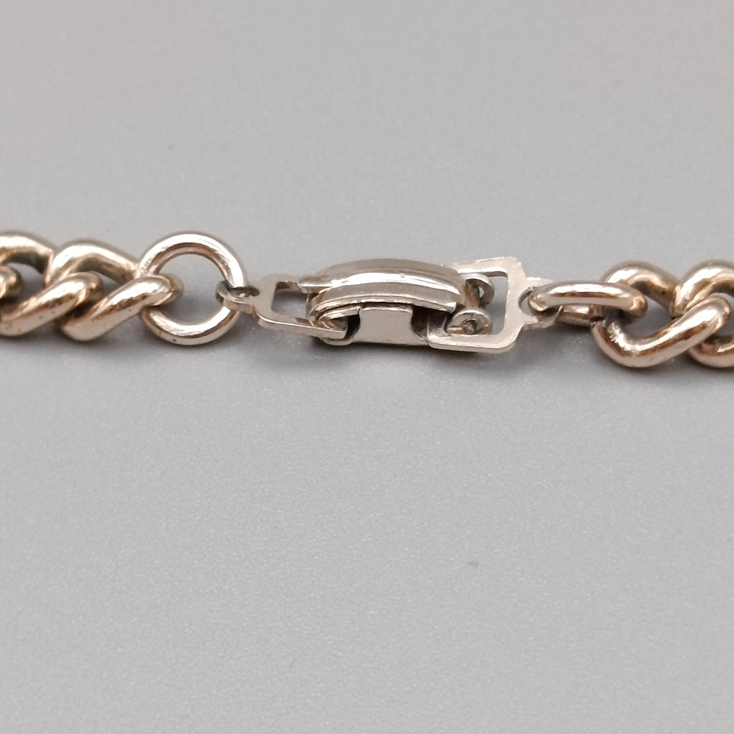 Klassische Panzerkette für Damen Stilvolle Gliederkette