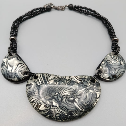 Statement Modische Damen Halskette mit Perlmutt Optik