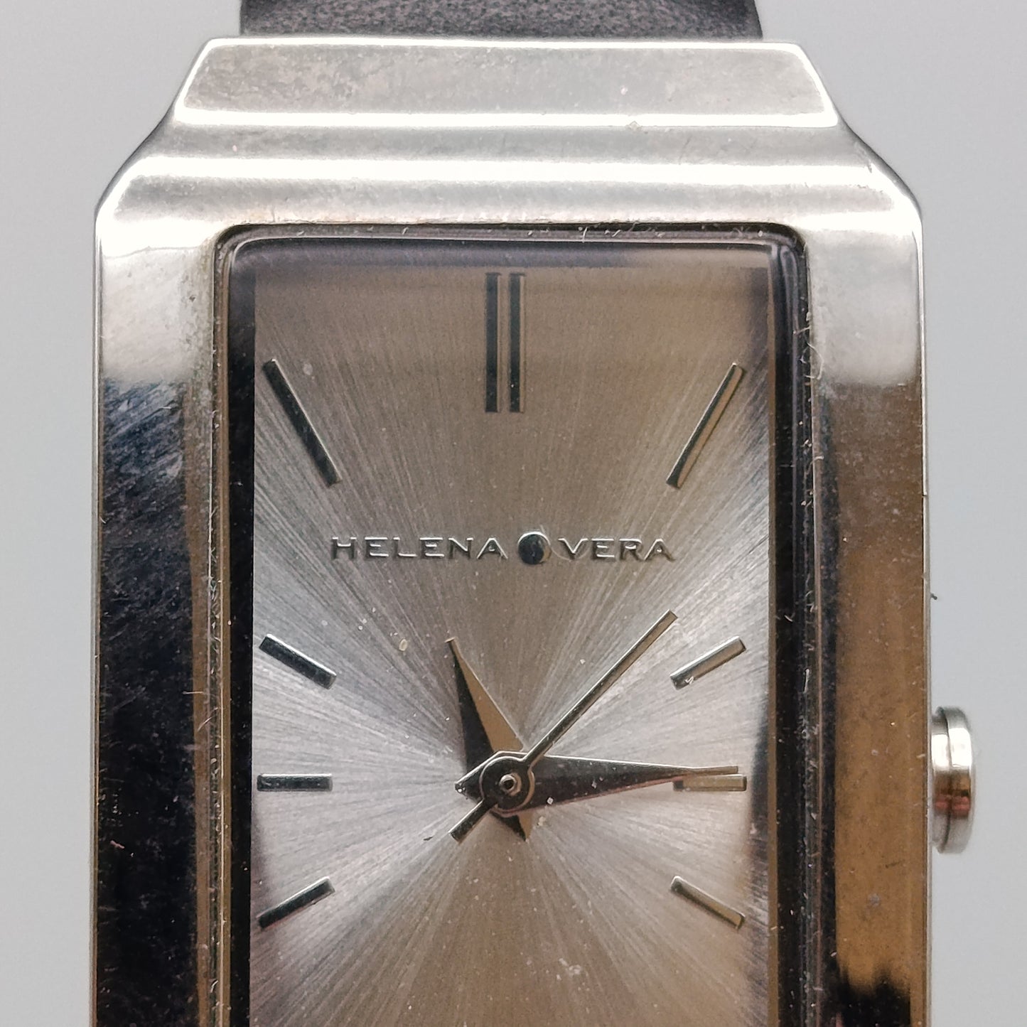 Elegante Helena Vera Damen Uhr Rechteckiges Design