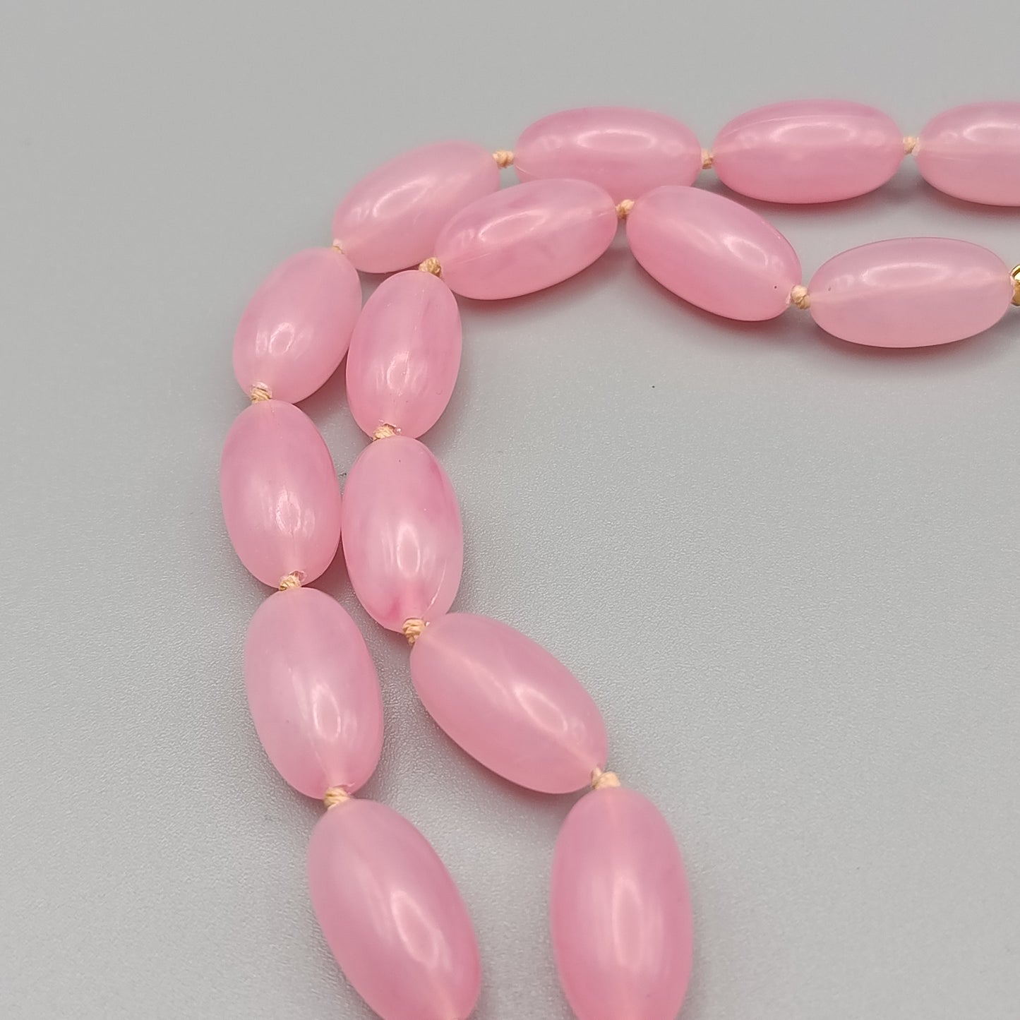 Elegante Vintage Perlen Kette in Rosa Klassische Damen Kette